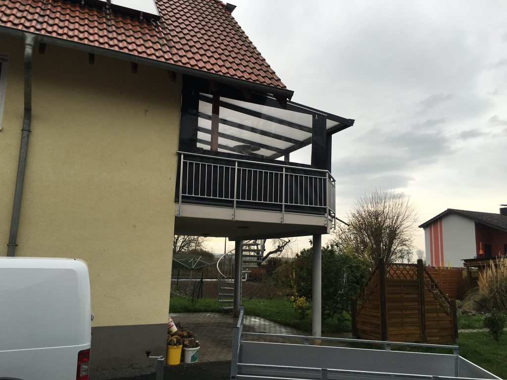 Überdachung Balkon der ProPlan Autosattlerei