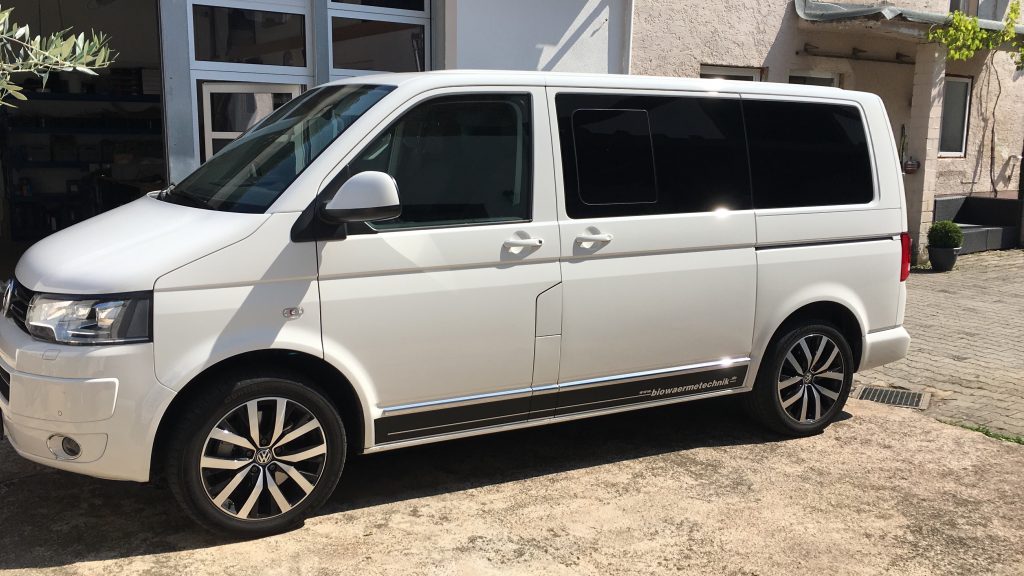 Beschriftung eines KFZ von der ProPlan Autosattlerei