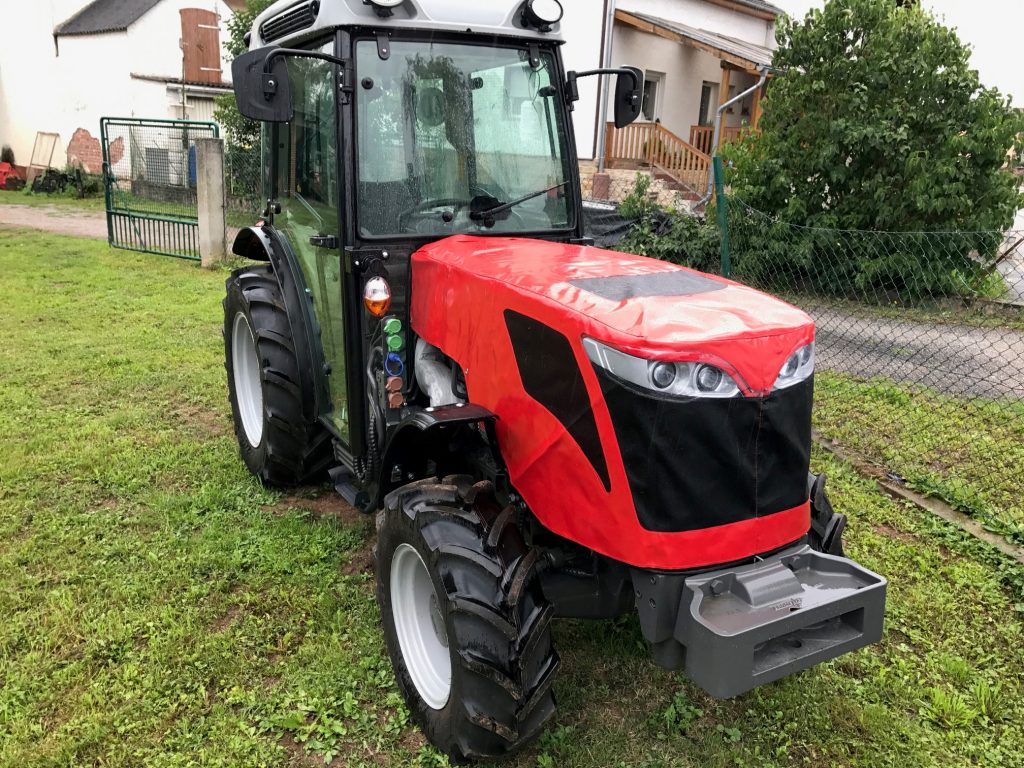 Traktorschutzhaube - ProPlan Sattlerei in Eckelsheim