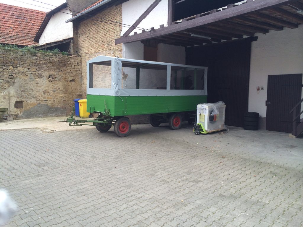 Wetterschutz-Anhänger von der ProPlan Autosattlerei aus Eckelsheim